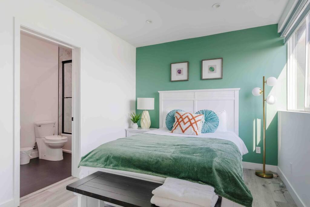 Villa Stunning Hollywood Townhouse With Sunny Views Los Angeles Exterior foto